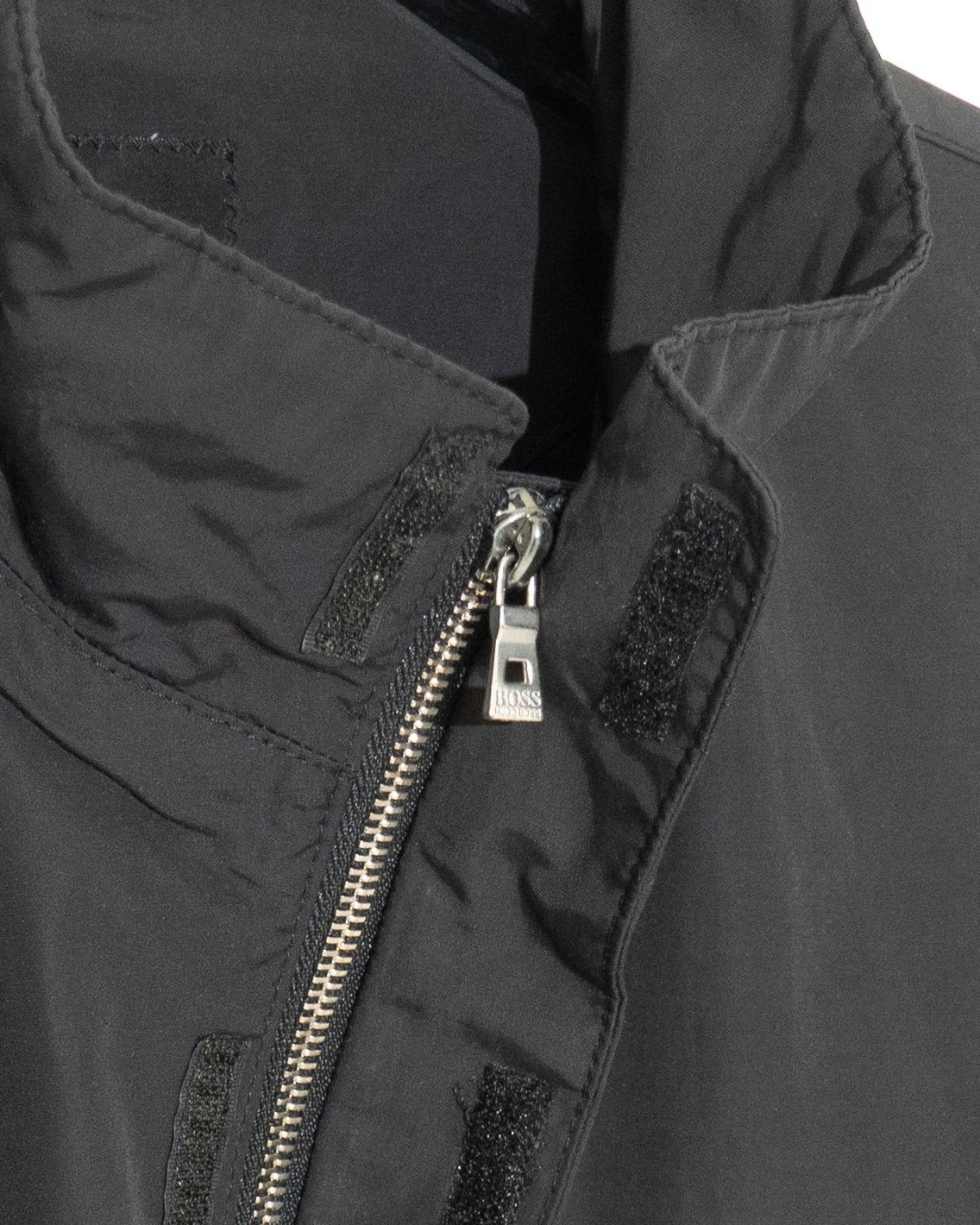 "HUGO BOSS" nylon half coat