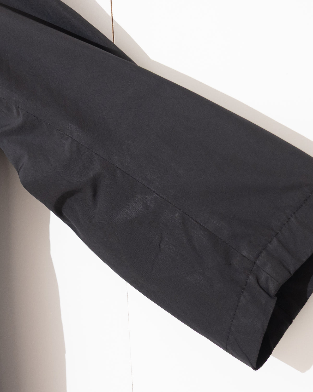 "HUGO BOSS" nylon half coat