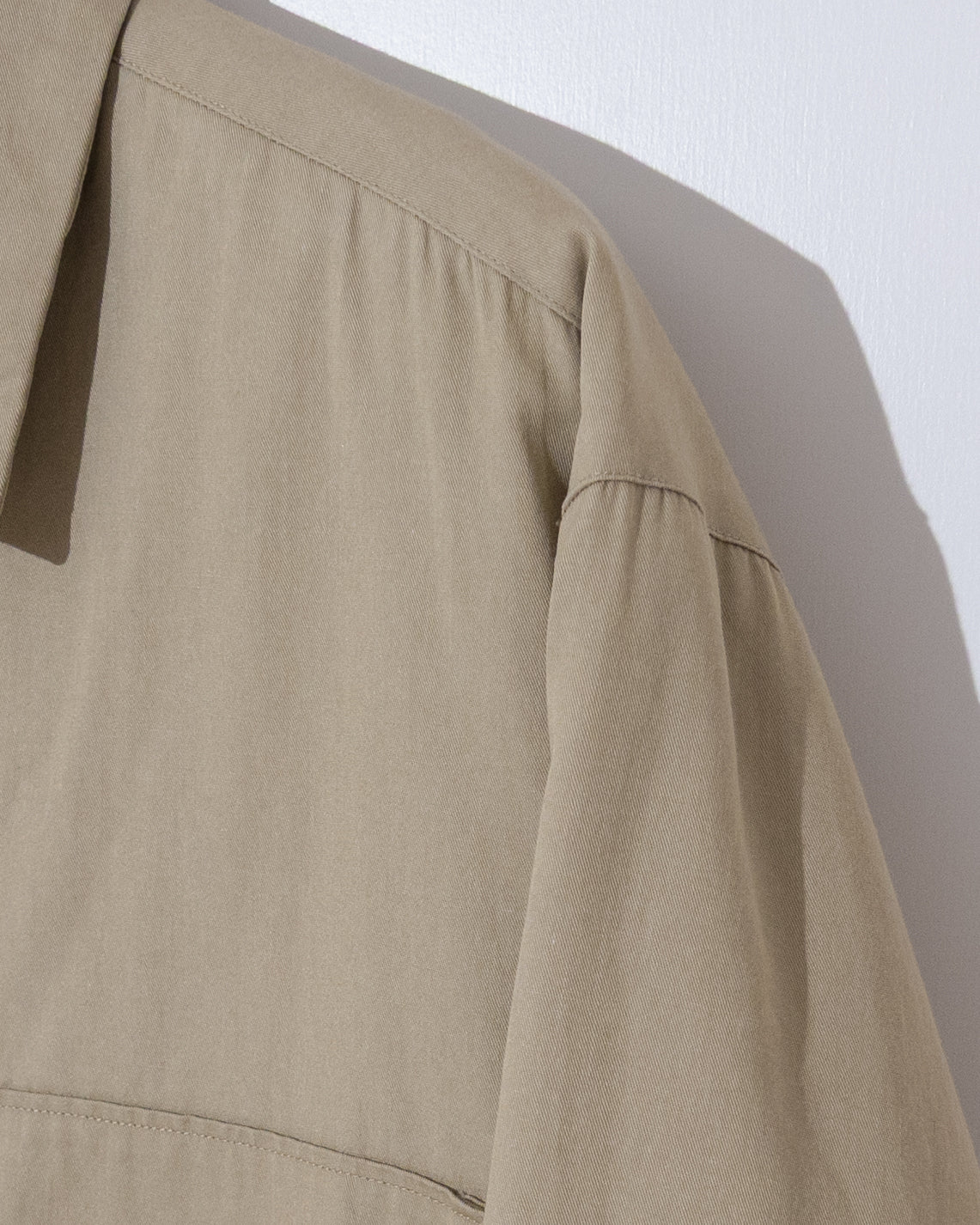 "DKNY" padded shirt