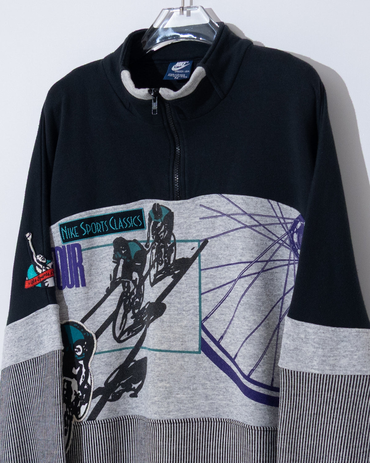 NIKE half-zip sweatshirt