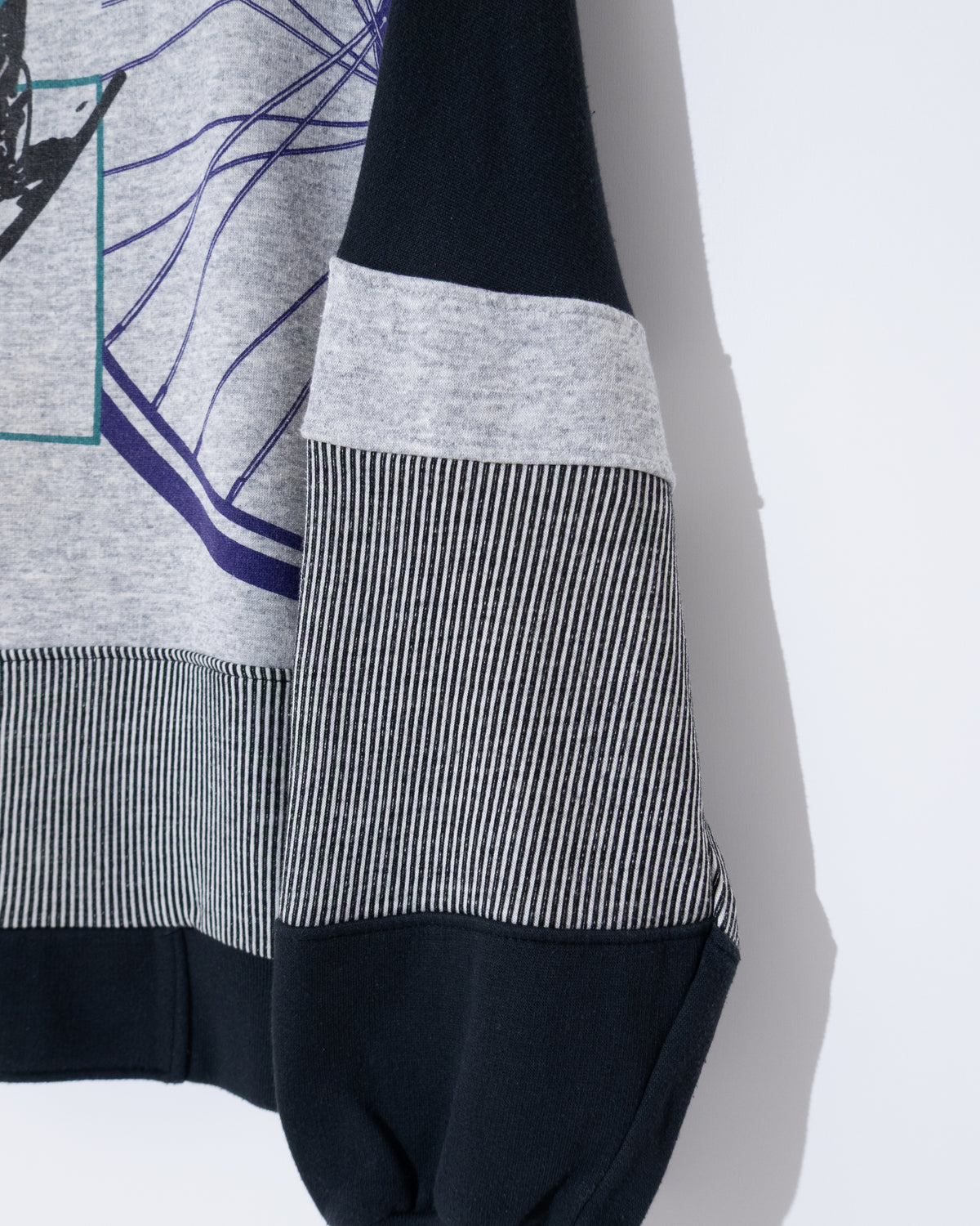 NIKE half-zip sweatshirt
