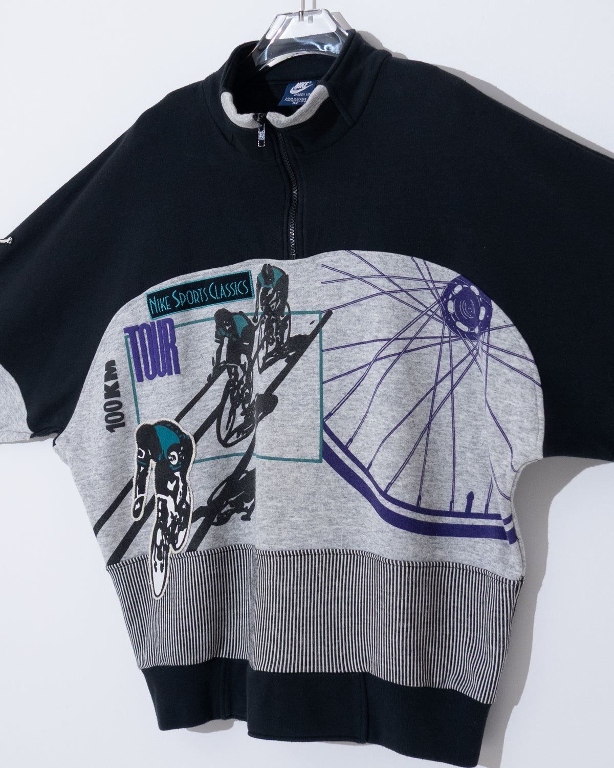 NIKE half-zip sweatshirt
