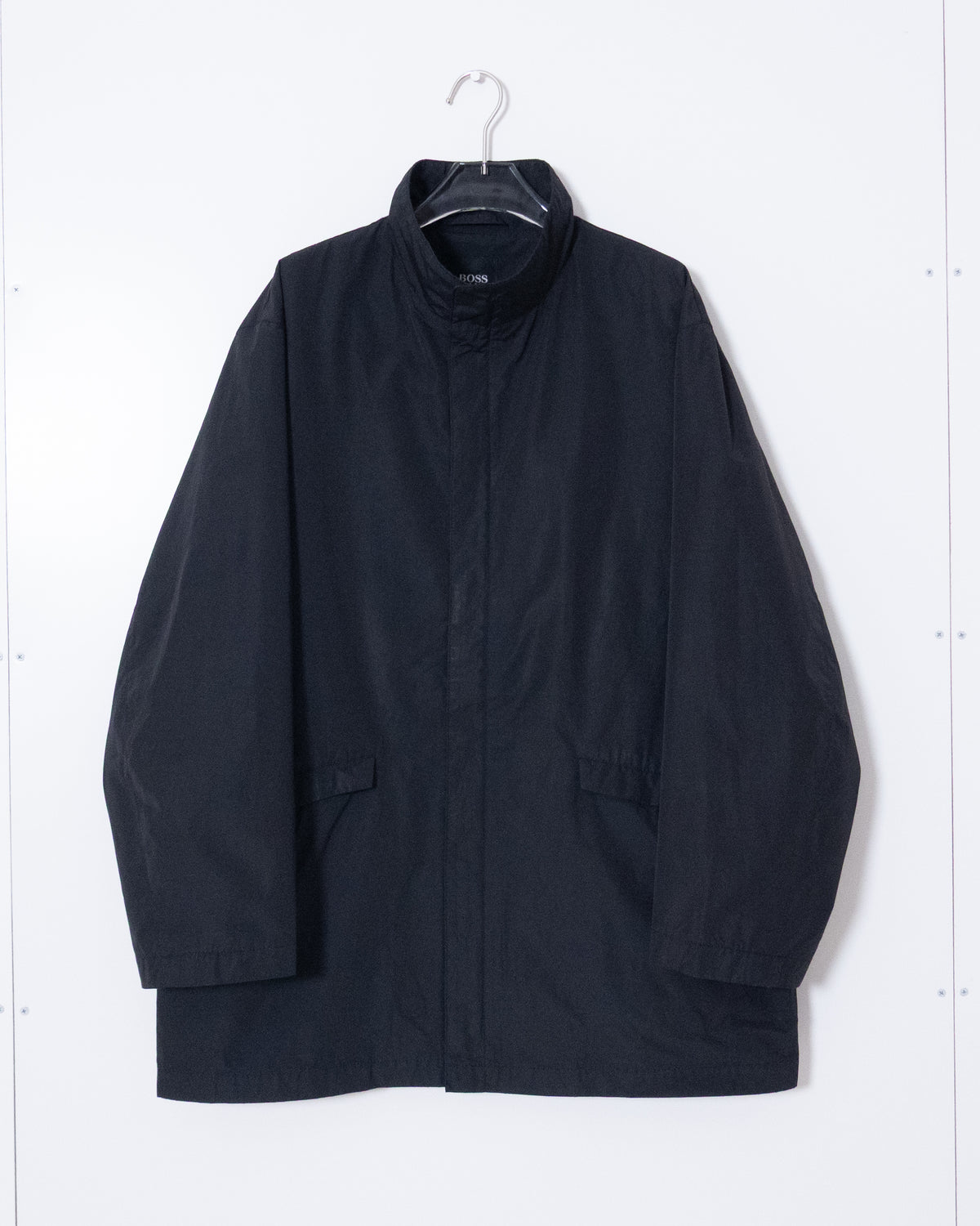 "HUGO BOSS" nylon half coat